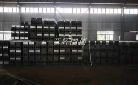 市政围挡的制造工艺和材料选择是否符合环保要求，具有可持续性发展的潜力？