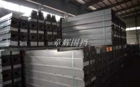 市政围挡的高度和调节方式如何选择和调整？